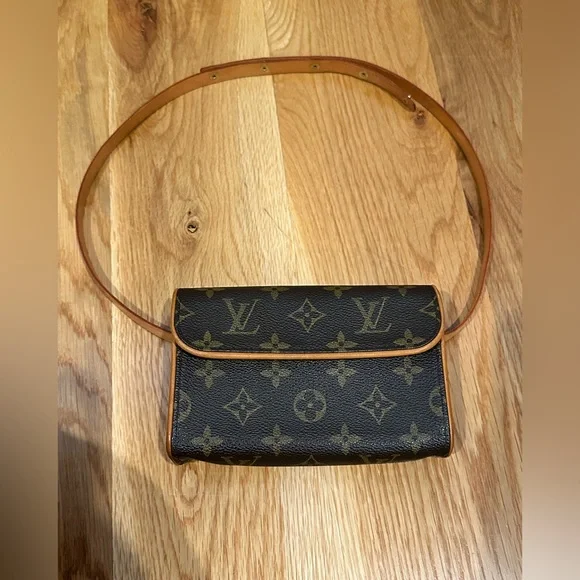 Louis Vuitton Brown and Tan Crossbody Bag - Picture 6 of 16